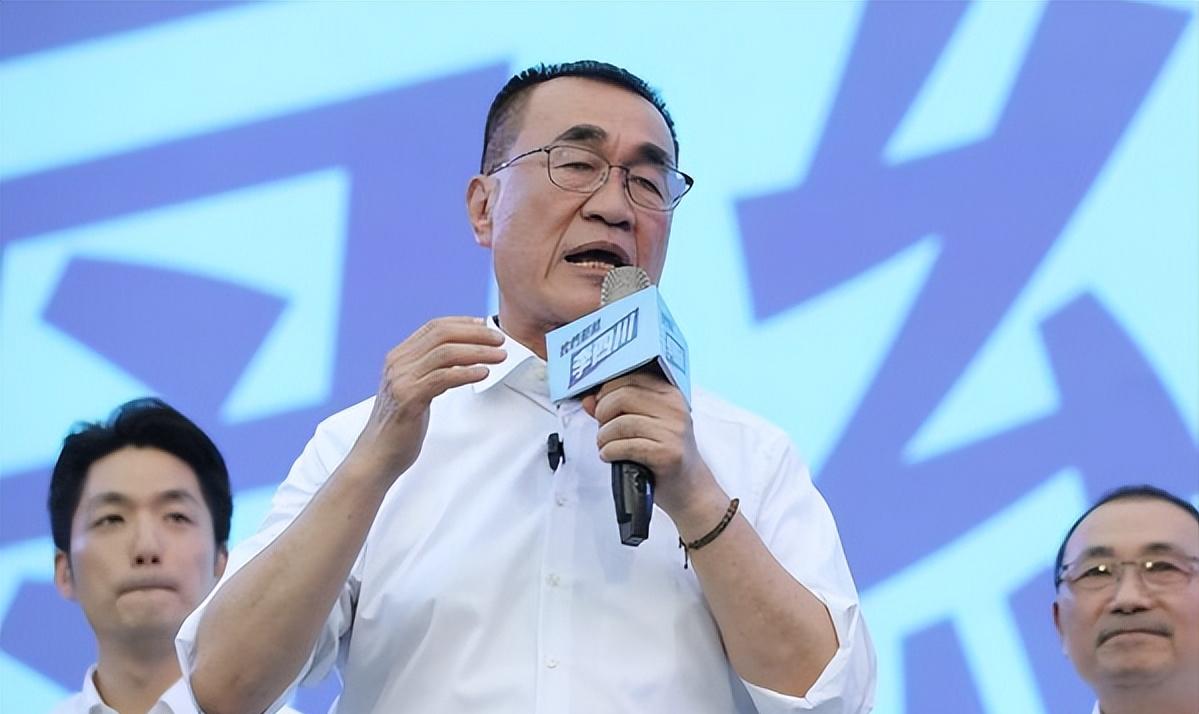 亲绿侧翼咒李四川“老人痴呆”，还P灵堂图，李竞办点苏巧慧：纵容？新北市长李四川
