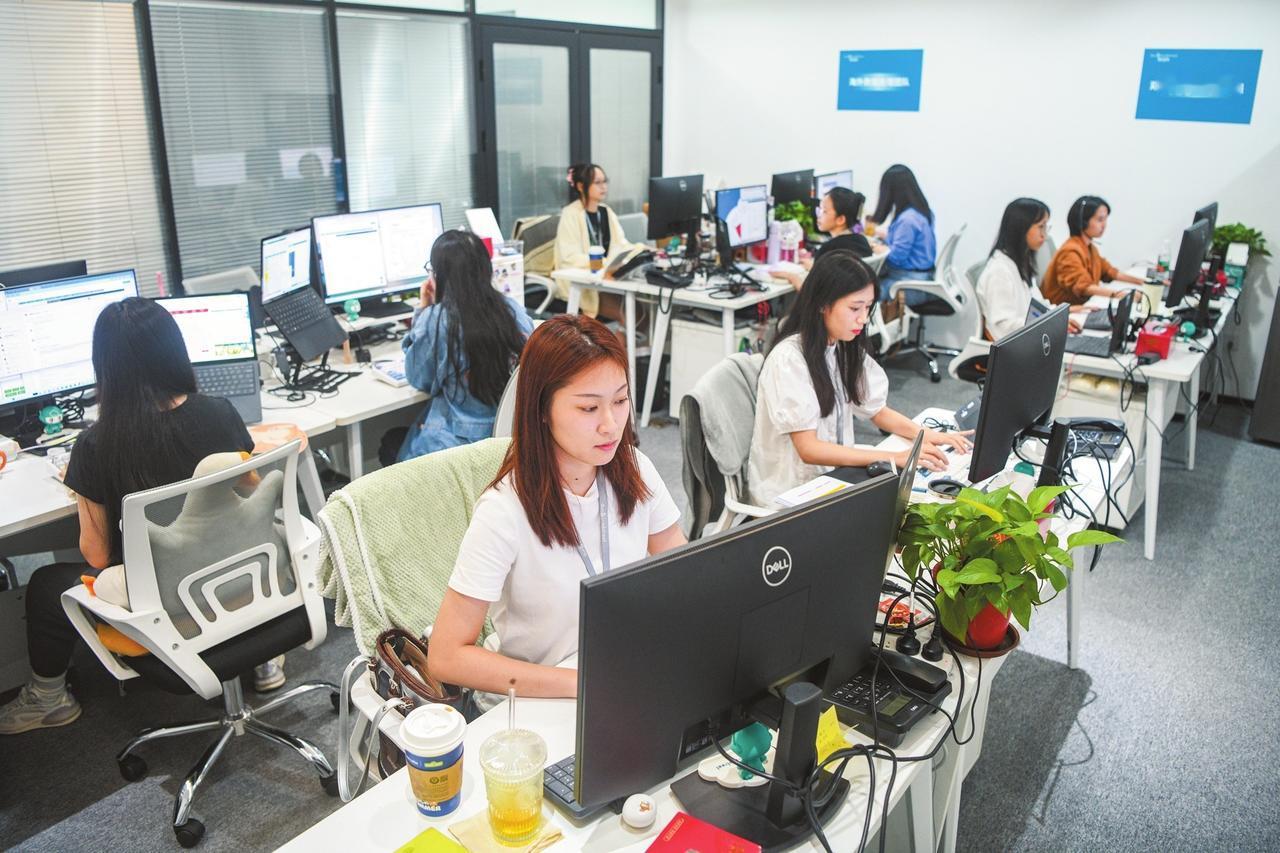 上班有哪些需要注意的事这是每个职场人每天都在面对的问题。我们都希望在工作中