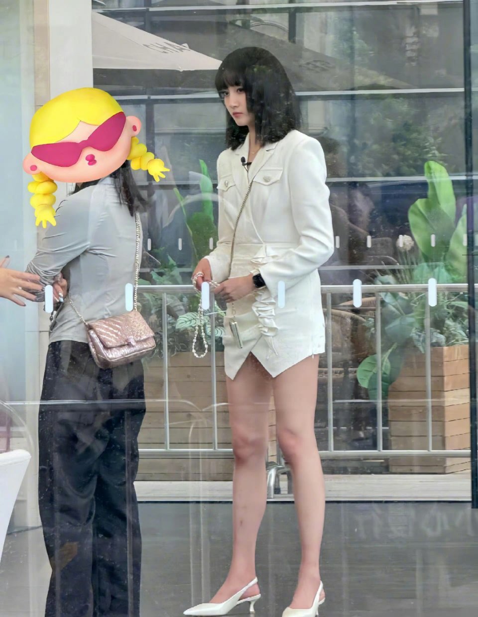 关晓彤明明腿长身材好，但为什么看不到性张力