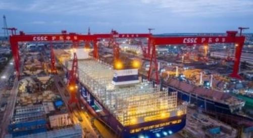 40艘大单直接砸向中国，韩国造船业拿到了全球62%的订单，韩媒马上狂欢，还扬言“