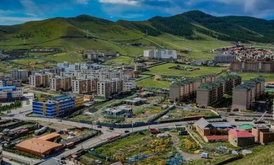 一位蒙古国网友在网上发出了这样一句话：“当初蒙古为何要脱离中国独立出来？独立的意