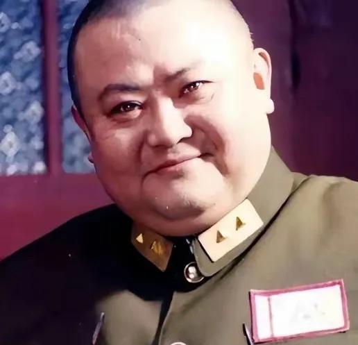 解放后，川军名将范绍增将七个妻子叫到身边，对她们说道:“现在实行一夫一妻了，你们