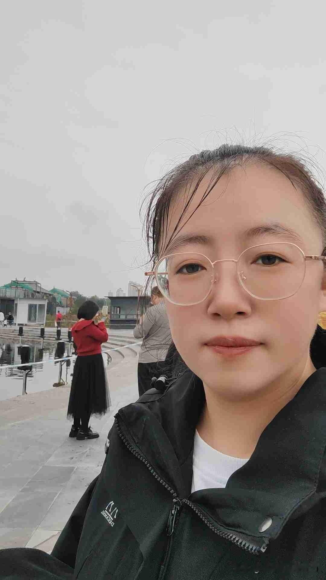 本以为是自己的，没想到结果竟然是这样的。和老公散步，他谈到了买房子，房子虽然