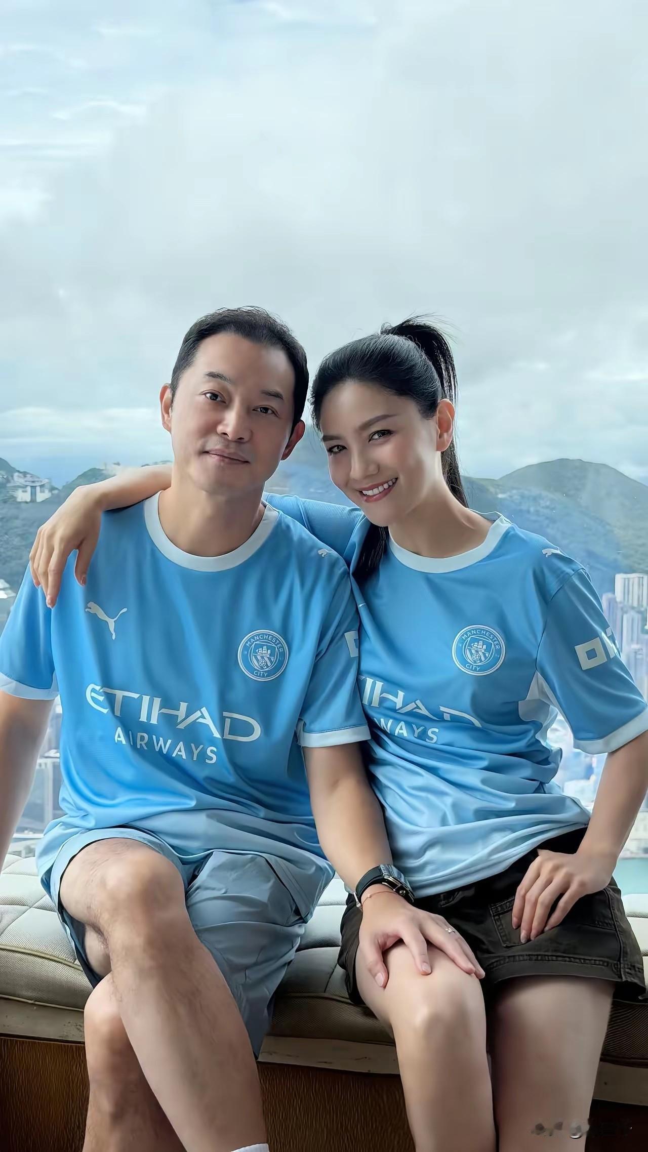 沙溢，你这只手牵强了。