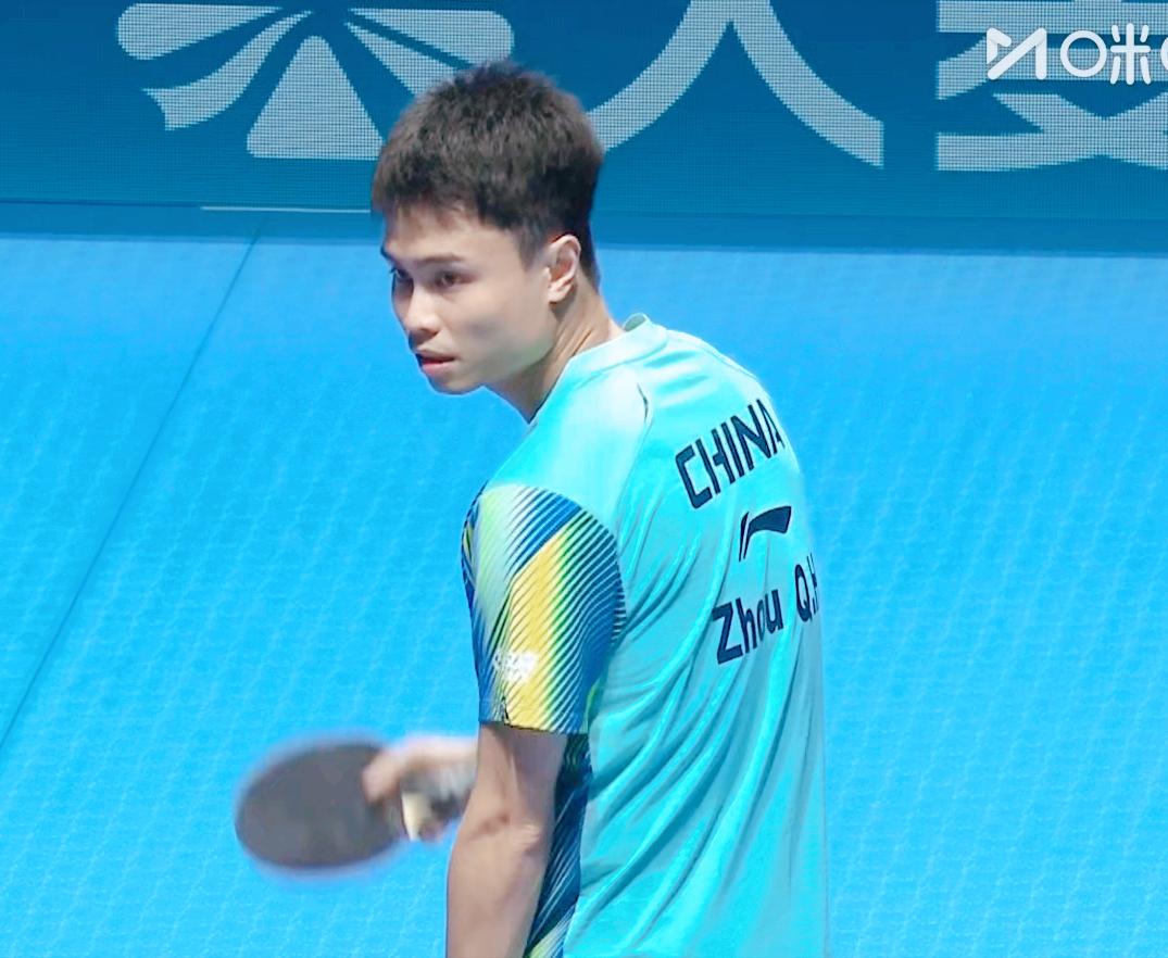 我去！16岁的川上流星怪不得能赢温瑞博，下手非常狠，不等球，不瞄球，来球就