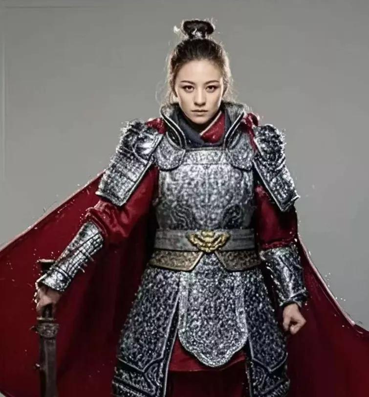 1595年，21岁的秦良玉嫁给宣抚使马千乘。明末社会动荡不安，秦良玉夫妻俩自