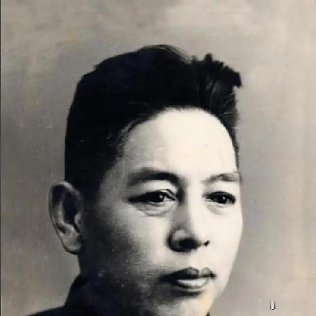 1943年，一个害死200多人的大叛徒，找李克农自首，李克农与他聊了3天，最终决定：“不杀也不关，让