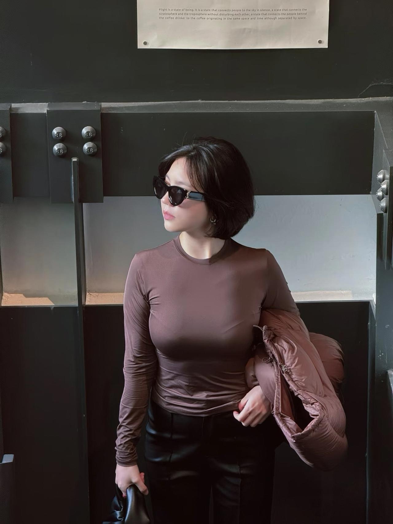 墨镜加持，气场全开！