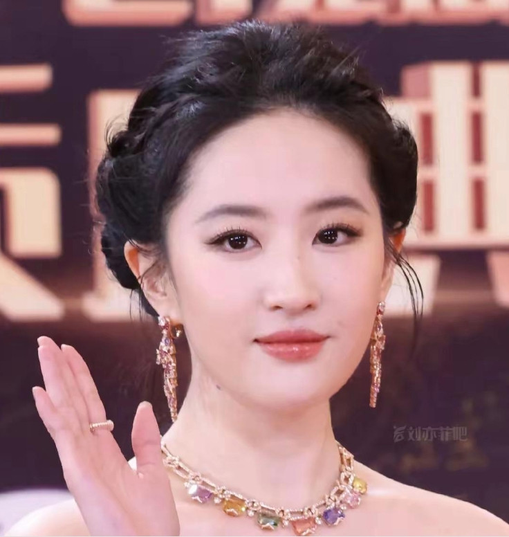 电视剧盛典》最大的亮点不是关晓彤 也不是佟丽娅，更不是其他明星 今年盛典最大的赢