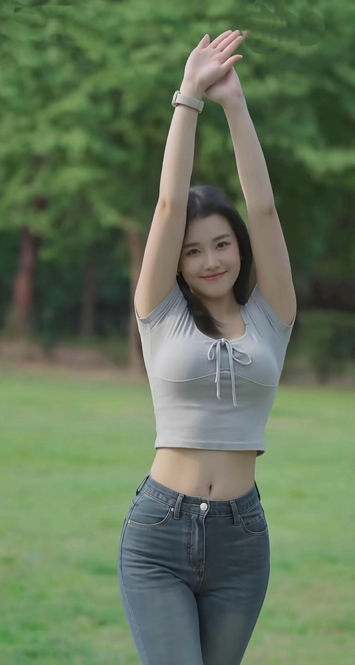 风雨从容处晴天修屋顶，雨天好从容，这是古人应对顺逆之境的智慧。苏轼在凤翔为官