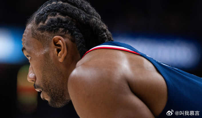 4月1日讯快船主场104-114不敌开拓者。赛后，快船主将伦纳德接受媒体采访。