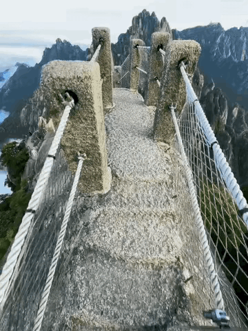 景区到给200元，我也不敢去[捂脸哭]