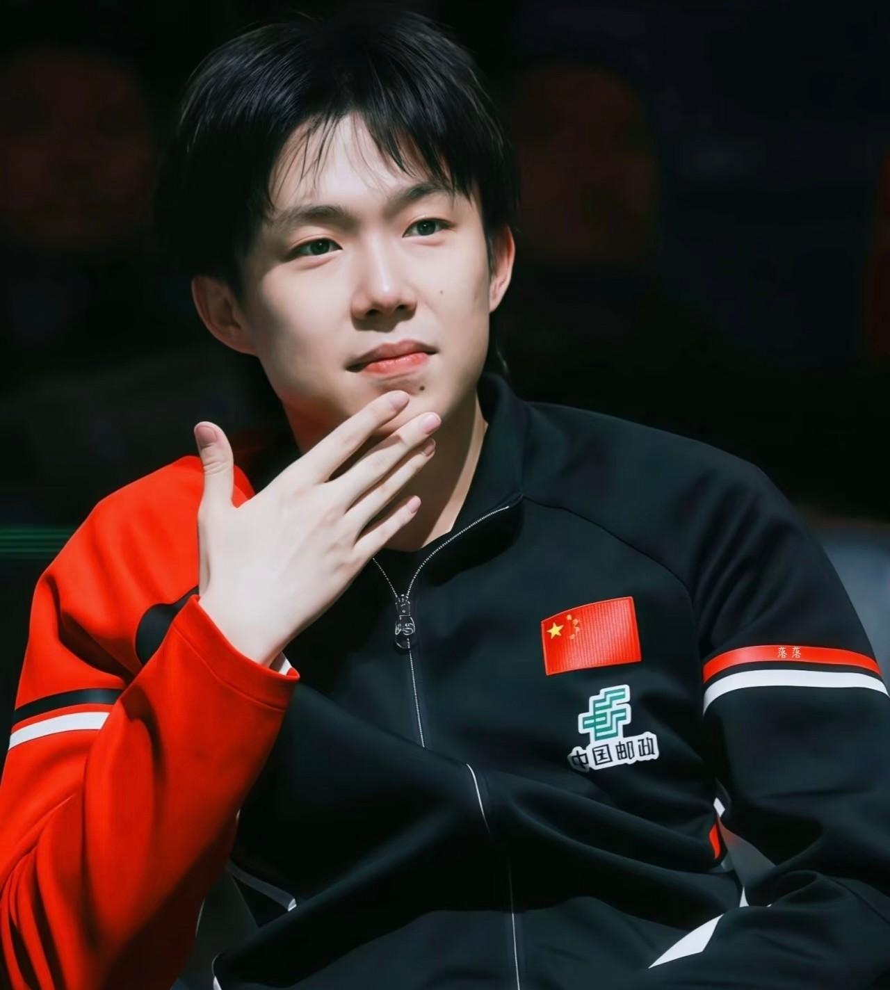 实在是想不明白每次王楚钦输球的时候网上就有人拉樊振东出来说，说他比王楚钦