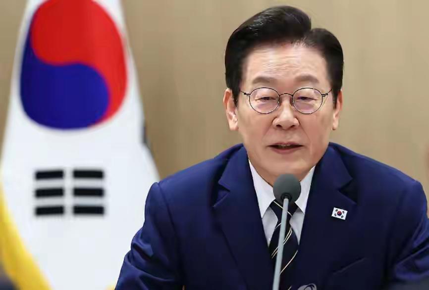 高市“折戟”，美国急换“棋子”，对华“明牌”能否得逞？最近，国际局势可谓是