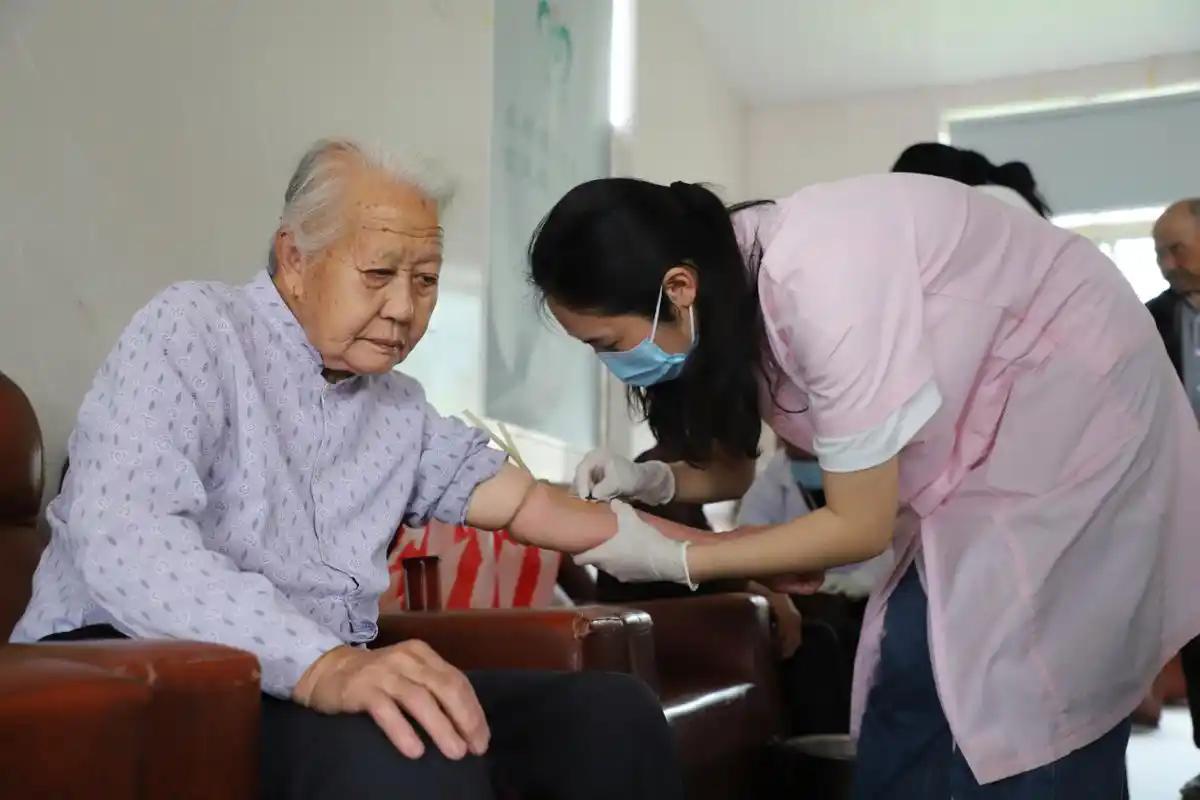 医生调查523高血脂患者，惊讶发现：患高血脂的人，多半有4个特点 高血脂，