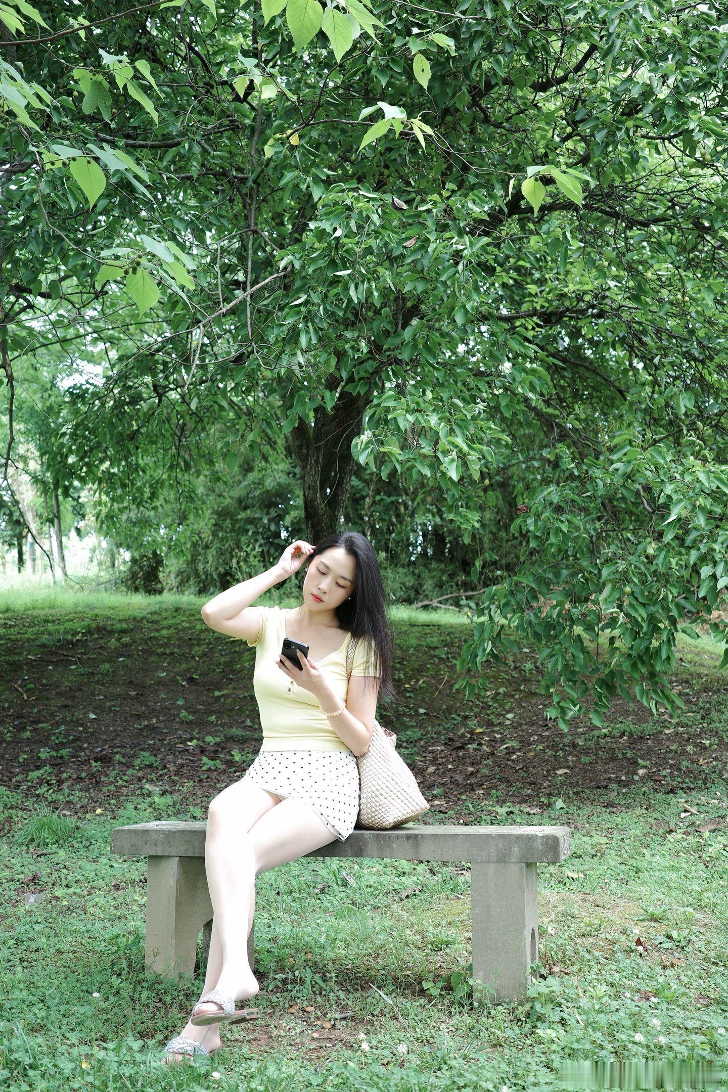 轻熟女神范儿还是夏天好美女