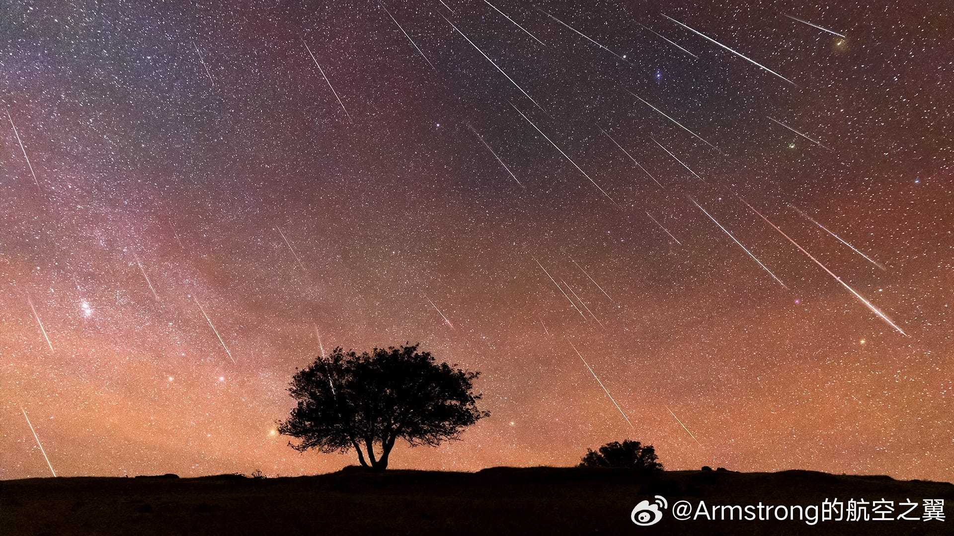 英仙座流星雨本次的英仙座流星雨来源于周期为133年的斯威夫特-塔特尔彗星留下的