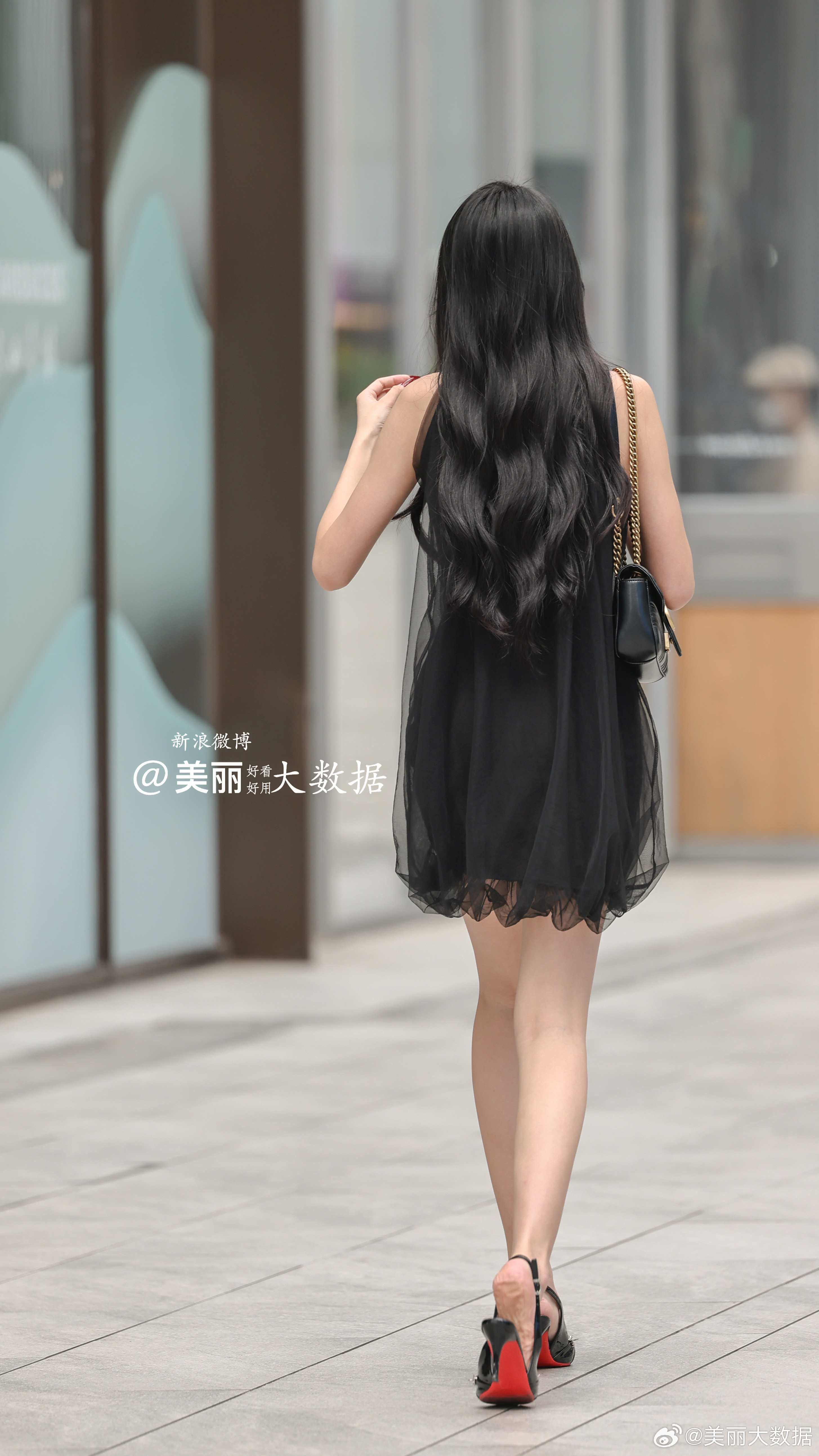 周日，早