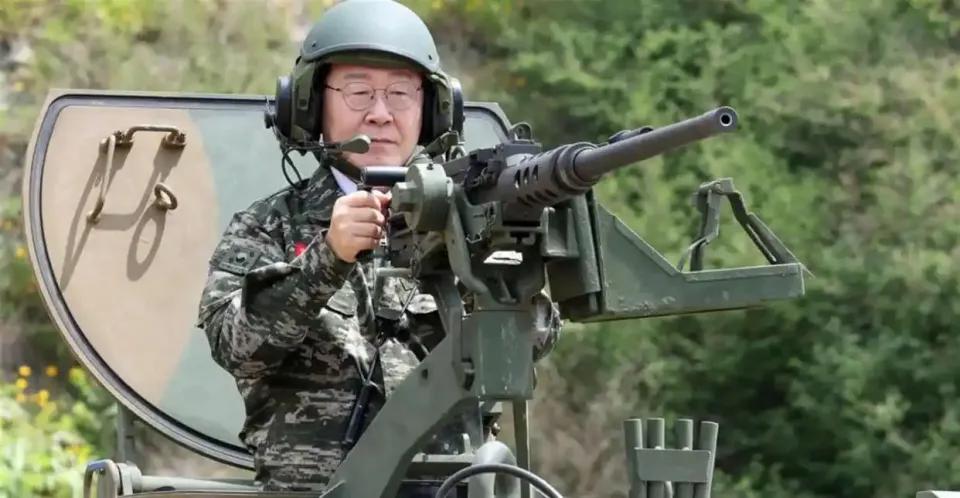 世界上的国家最会使用回马枪的是韩国总统李在明，就在几个小时前，韩国总理金民锡结束