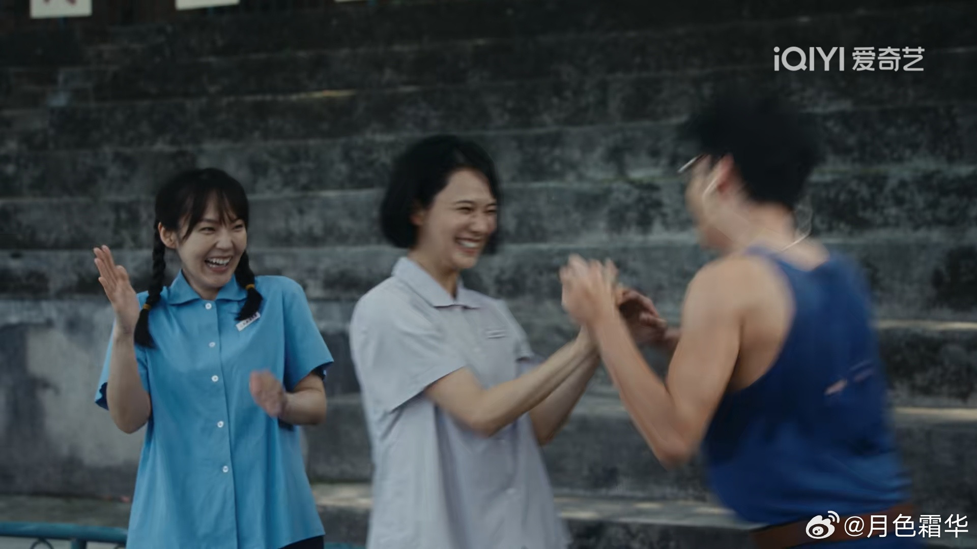 重器电视剧重器冬至这俩片子，《冬至》就是真校草眼里的校草，《重器》里就是常年围