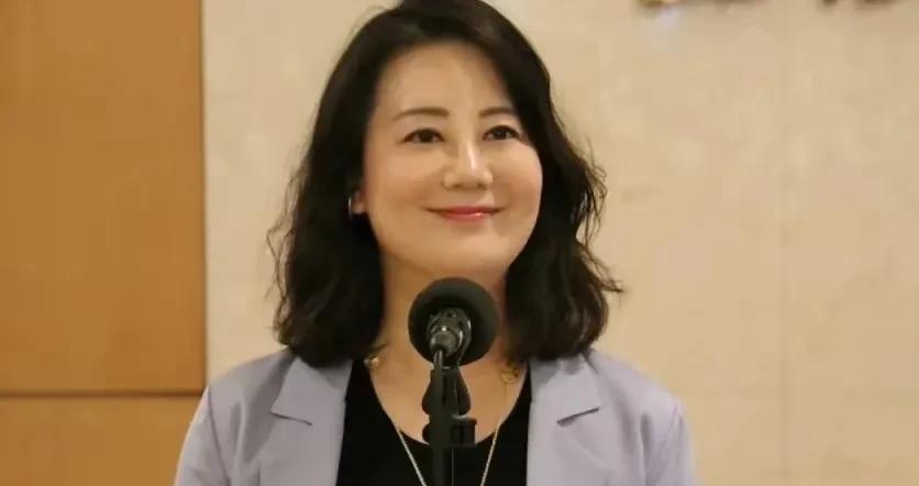检调为了护航民进党立委真是无所不用其极，台北地检署今天以涉提议书伪造案再度以被告