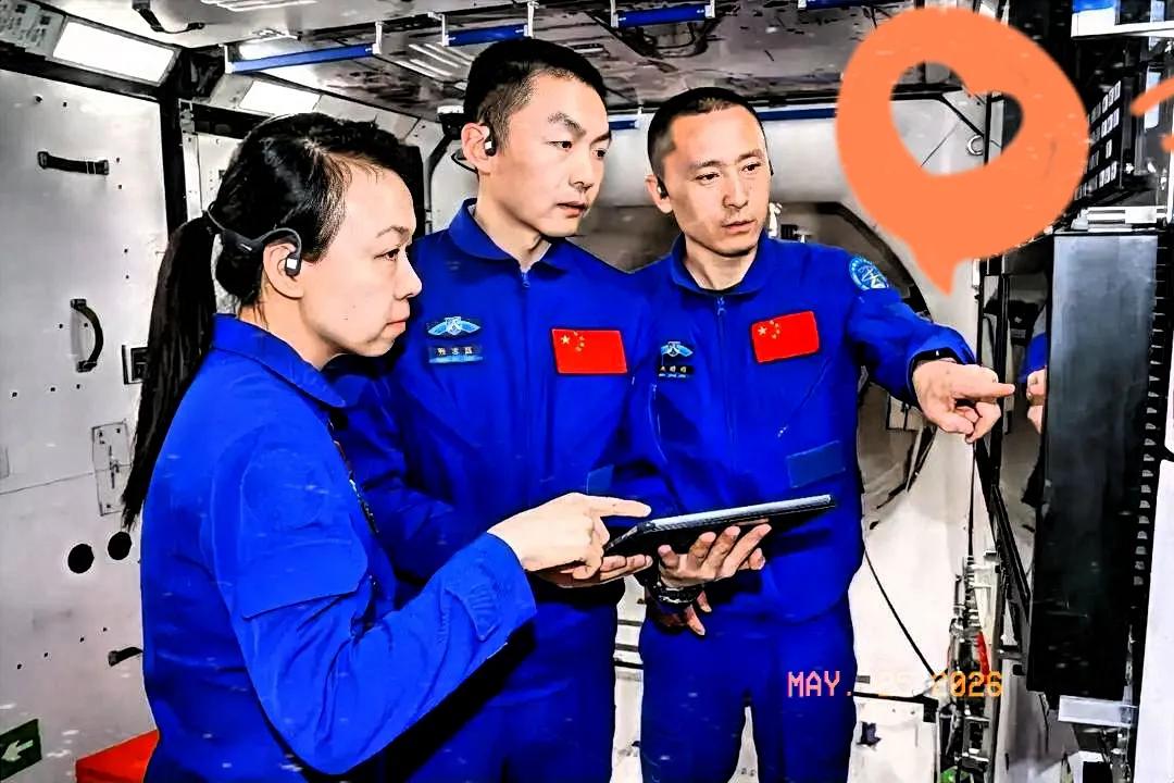 神二十三发射后，黎家盈在舱内指尖轻点那支悬浮圆珠笔的瞬间，真让人感慨万千。一