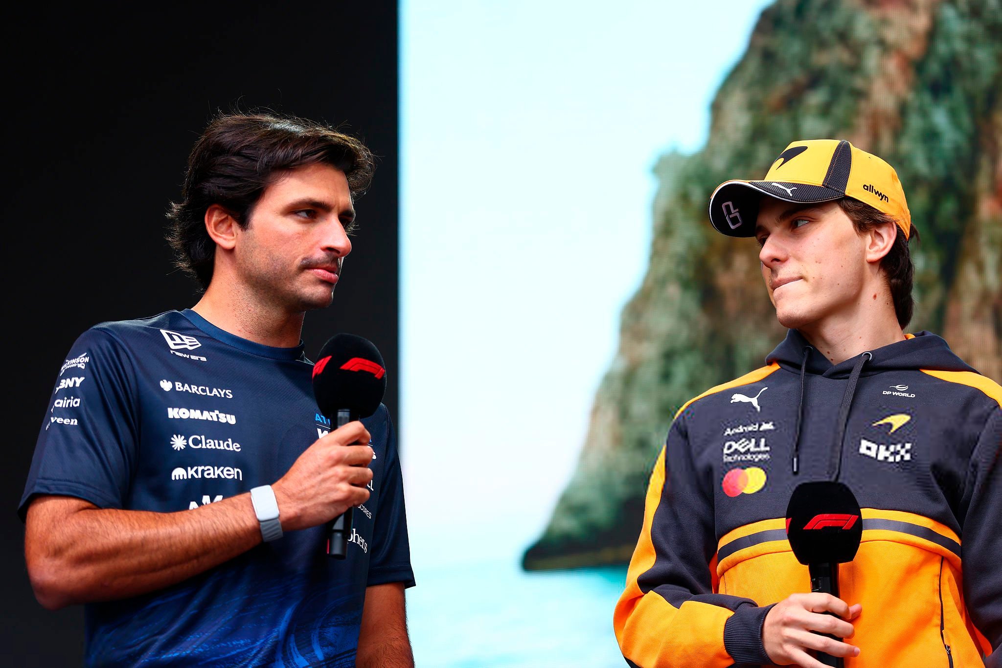 F1皮亚斯特里：“卡洛斯·塞恩斯对其他车手总是很挑剔，但我认为他应该好好反省一