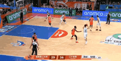 辽宁本钢巨星赵继伟终于投进三分球了！在今天辽宁本钢客场挑战福建晋江文旅的比赛中，