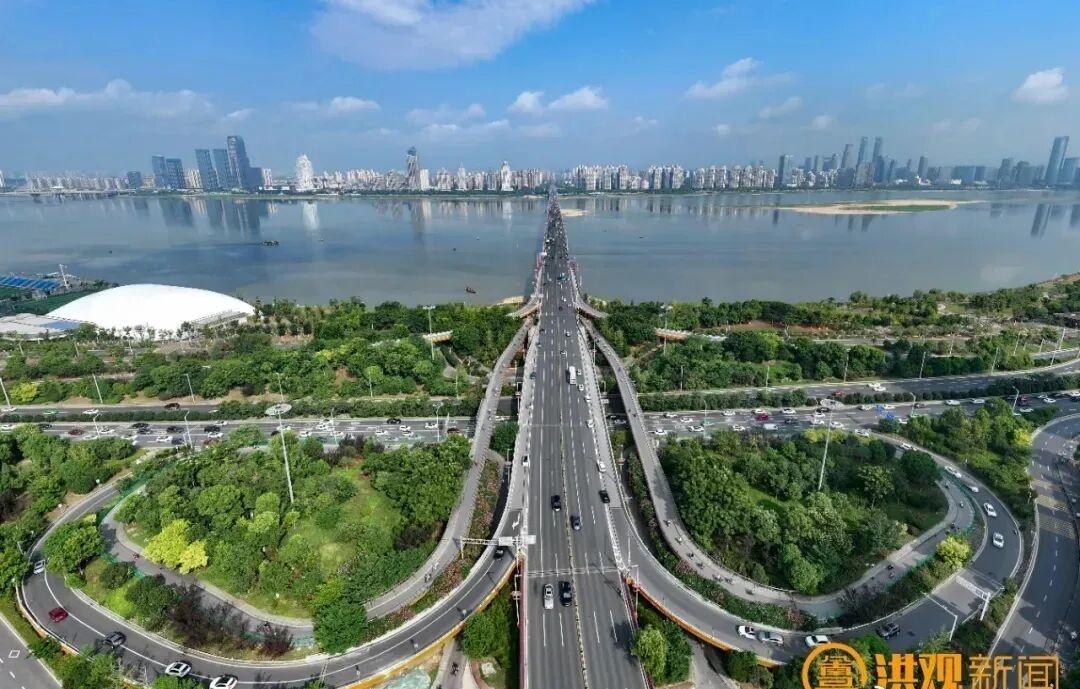 全国地面交通目的地第一，南昌凭什么！五一滕王阁单日18万人，万寿宫30万人，