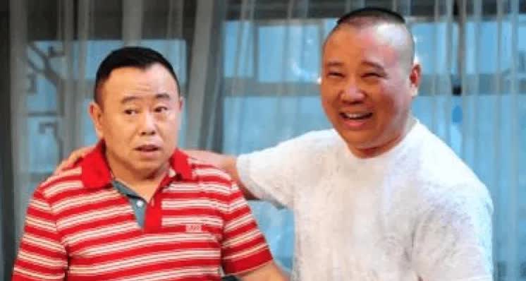 2016年，郭德纲拍戏请潘长江客串，3天后拍完，郭德纲给了潘长江60万，不料潘长
