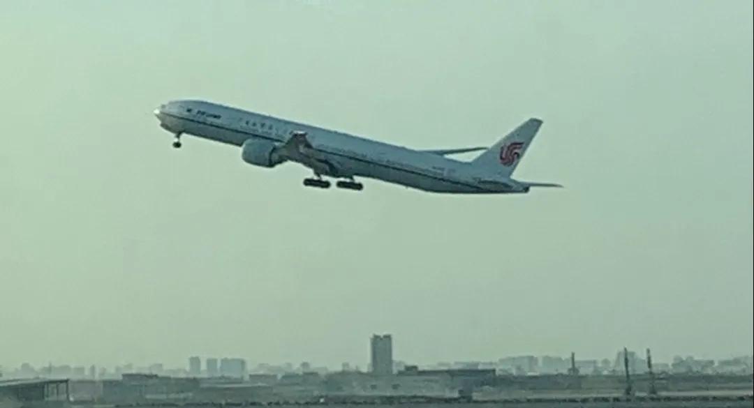 #分享城市新鲜事#乌鲁木齐天山机场自从投运以来，米东区古牧地路片区，就没消停过，