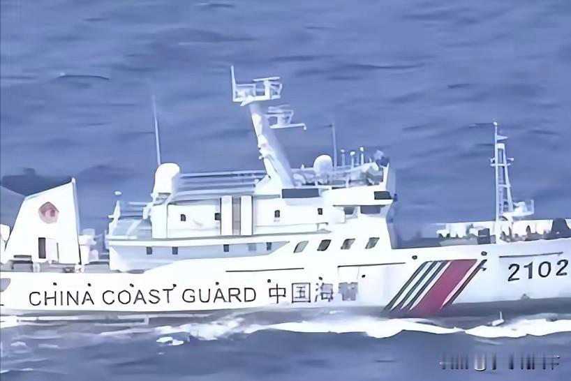 澎湖外海惊魂！中美舰艇激烈对峙，我海警贴脸喊话美舰：立刻滚出中国海域！台海局