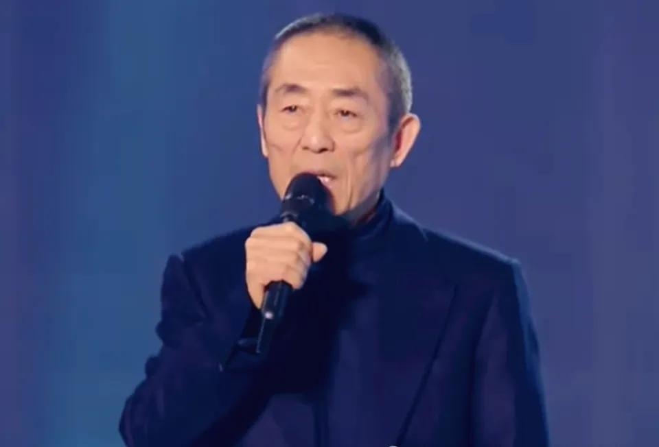 张艺谋又一部巨作即将诞生近日，著名导演张艺谋向媒体透露，他自己的最新电影《惊蛰