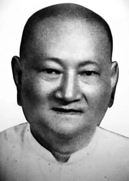 1949年，上海解放后，我党准备清算青帮老大，助手问陈老总：还有个叫顾竹轩的怎么