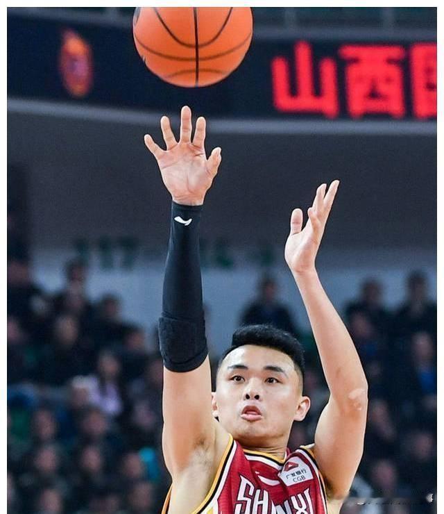 山西队这场输球，输得明明白白，没啥好喊冤的。广东队杜锋那套战术太损，直