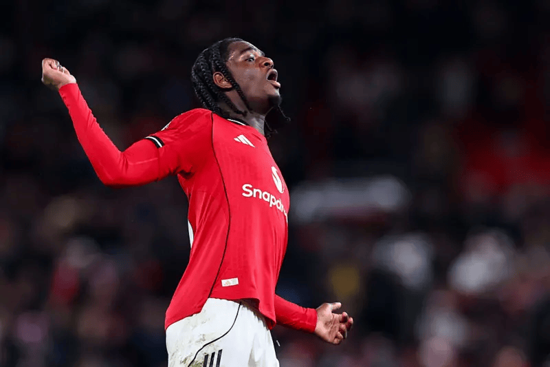 海文: 今天我虽然逆足踢右路但效果不错;曼联终于零封对手