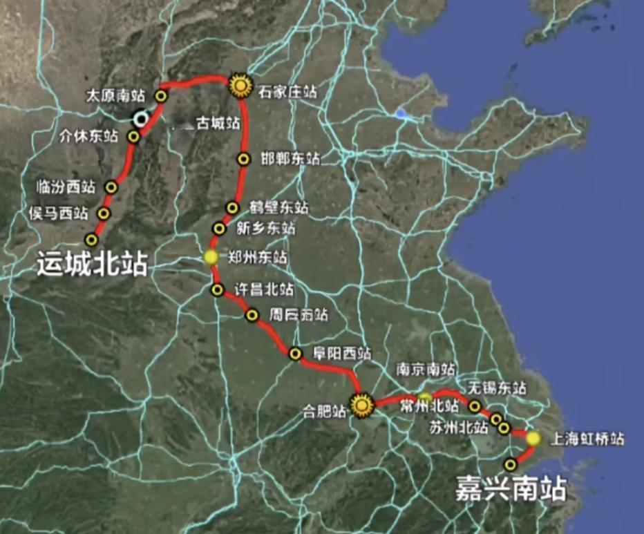 网上不少人吐槽这趟车！有的说这样的路线是“南辕北辙”！有的说这样走走了个“寂寞