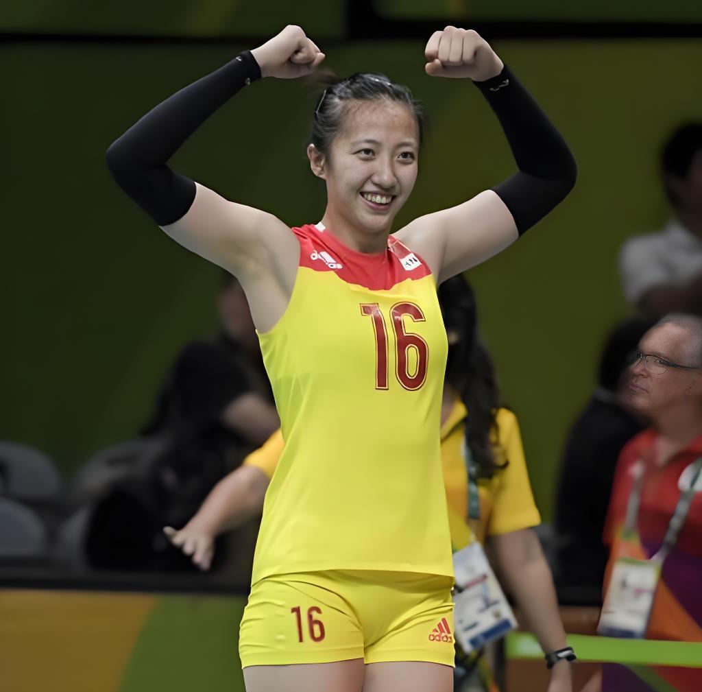 【丁霞：中国女排最大脾气的人】身高1米8的丁霞，身躯看起来瘦小，但却是球场上的