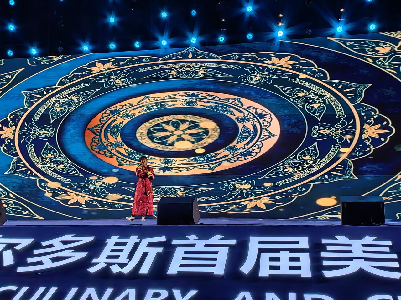 今年发现一个避暑胜地，明年还来。从七月份到此地避暑已有两个月了，马上就要离开，