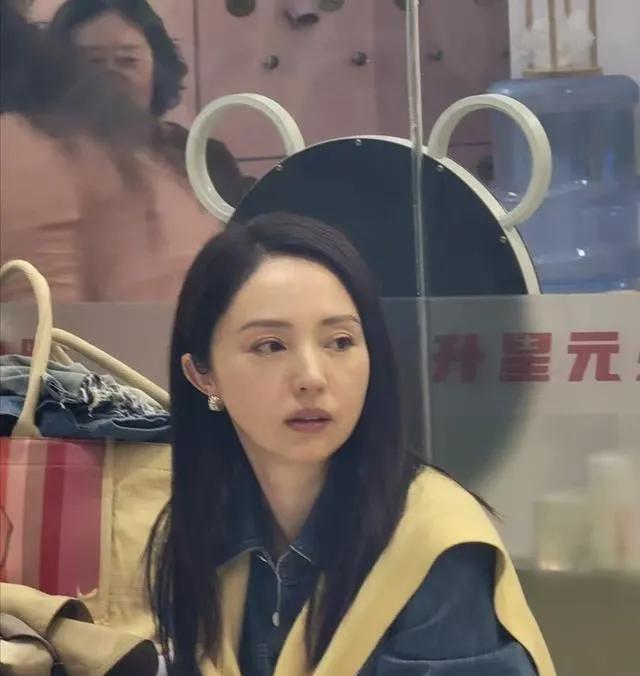 就董璇妈妈不吃鱼丸这事我原以为是她妈妈情商低没想到是董璇情商低，董璇压根没处