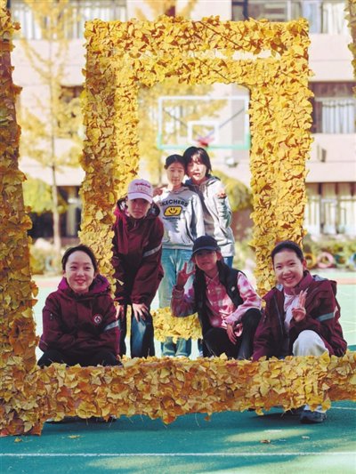 一叶知秋更知趣 一场实践“框秋天”