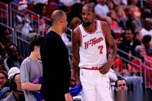 讲真，今天最让我后背发凉的，不是杜兰特最后那个球有多硬。而是他赛后说的那段话。