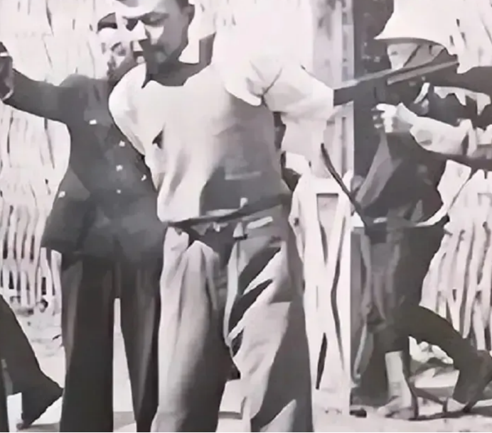 1941年，地下党宋更新被敌人拖到野外枪毙，敌人对他连开三枪，其中一枪还打中了他