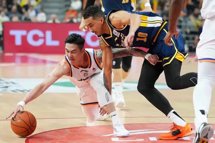CBA休赛期突然变天：广东押宝黄明依，两队砸钱抢状元，吴前拒绝出走。 CB