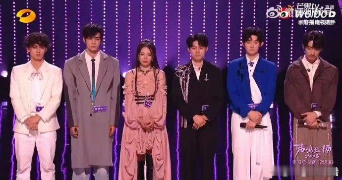 那英捞一个是一个声鸣远扬直播那英在《声鸣远扬》直播的全国10强选拔太圈粉