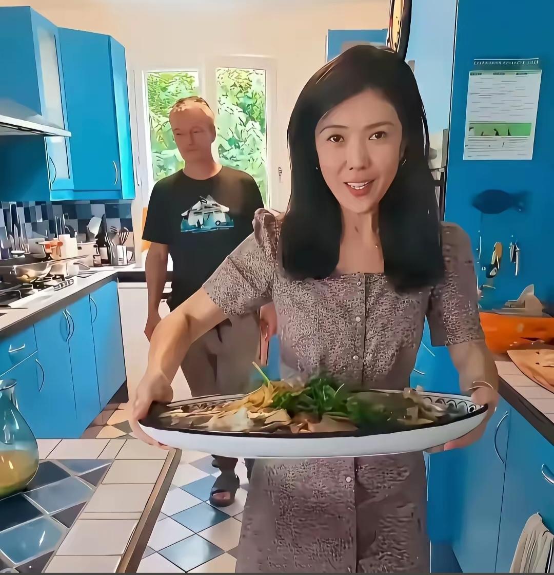 苏芒这一番维权操作真是自己打自己的脸，因为大家都没有冤枉她。歧视中国人穿秋裤，