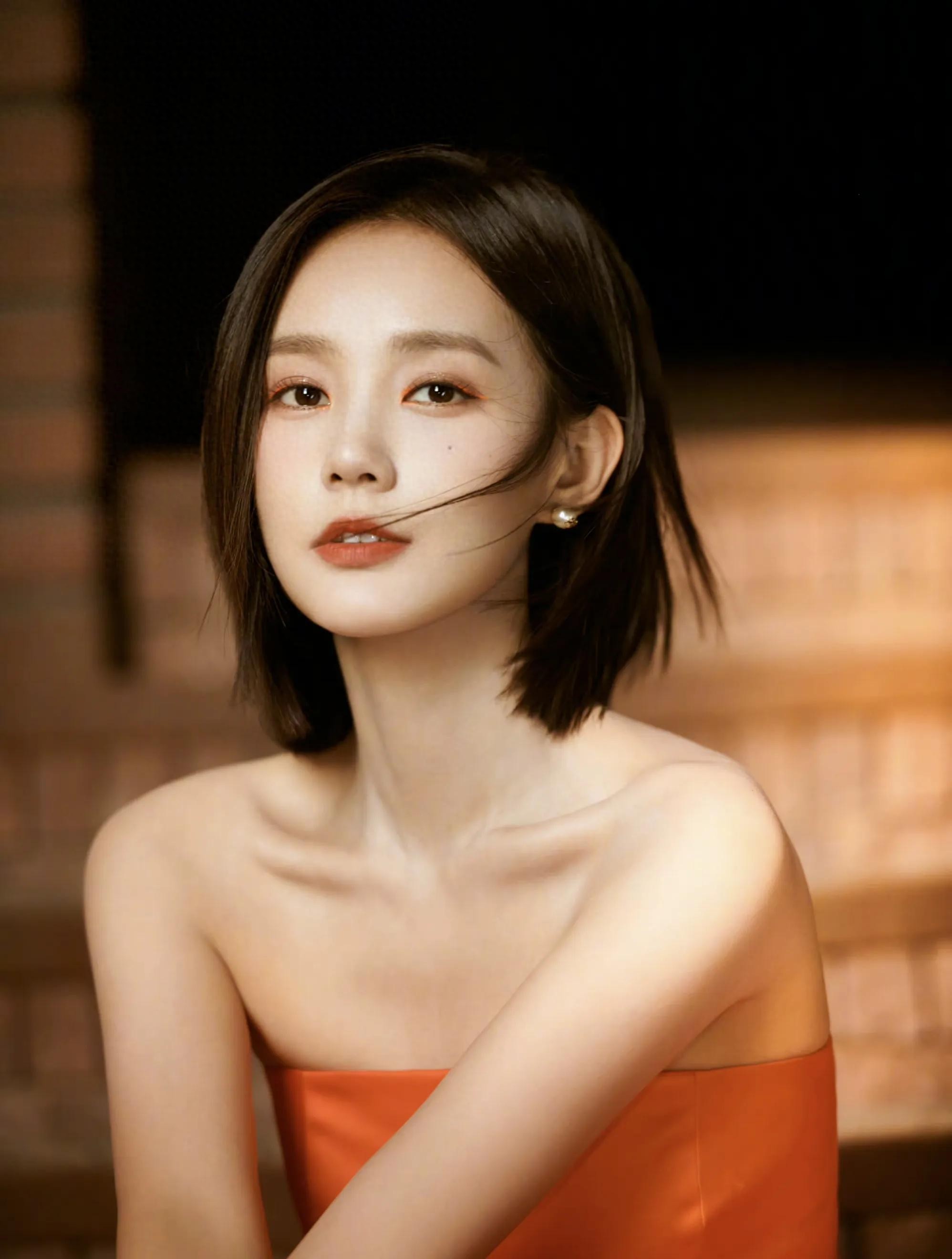 女星李一桐写真合集：娇羞可人、清雅明丽