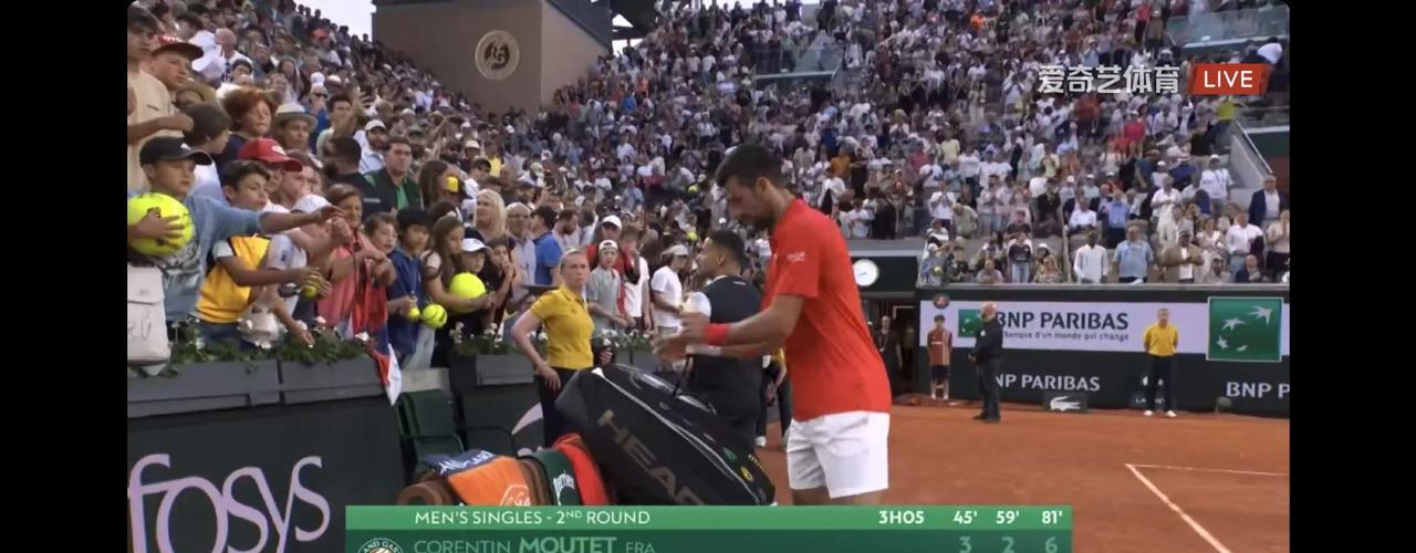 3-0！挽救盘点，德约鏖战险胜法国新星晋级32强！相比辛纳阿卡的轻松晋级，德约确