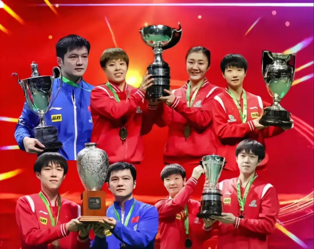 这张图是2023年德班世乒赛国乒包揽五金的辉煌时刻，樊振东、孙颖莎、王楚钦三个人