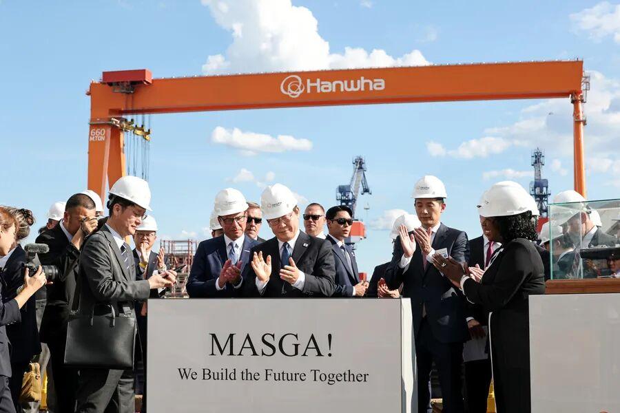 这下李在明终于可以放心了，中国正式官宣！11月10日商务部决定，暂停对韩国造船巨